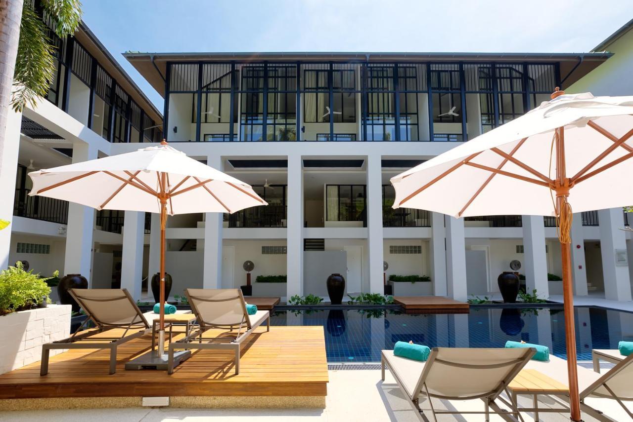 Outrigger Surin Beach Resort - Sha Extra Plus Exteriér fotografie The hotel's pool