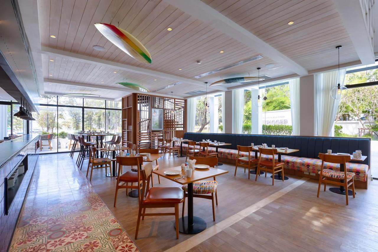 Outrigger Surin Beach Resort - Sha Extra Plus Exteriér fotografie The Beach Club