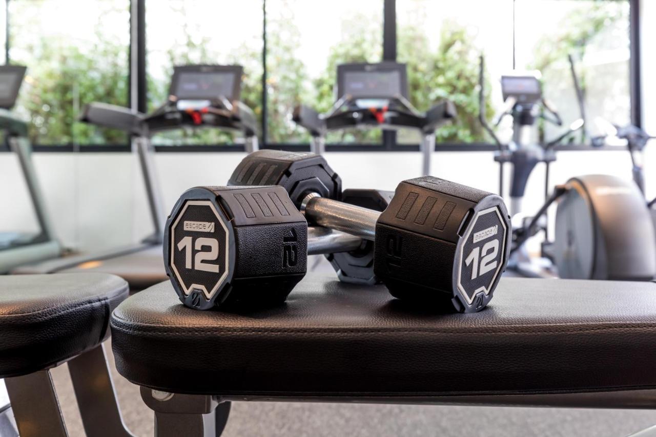 Outrigger Surin Beach Resort - Sha Extra Plus Exteriér fotografie 12 kg (26 lb) dumbbell