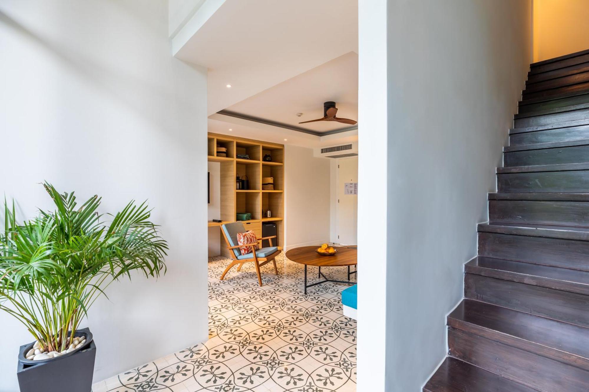 Outrigger Surin Beach Resort - Sha Extra Plus Pokoj fotografie Interior of the house