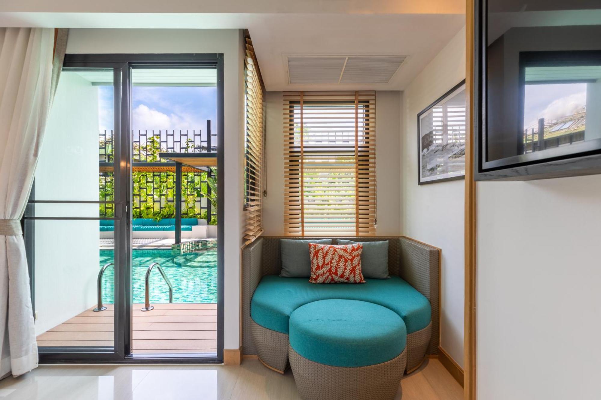 Outrigger Surin Beach Resort - Sha Extra Plus Pokoj fotografie A room at the hotel